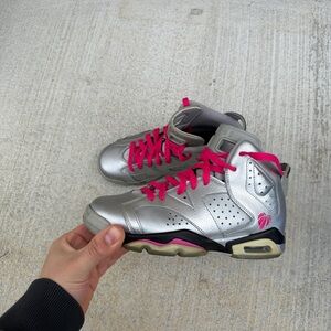 Girls Jordan 6 Retro Valentine's Day Shoes